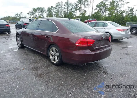 2012 Volkswagen Passat 2.5L Se z USA, uszkodzony, nr VIN 1VWBH7A3XCC093970